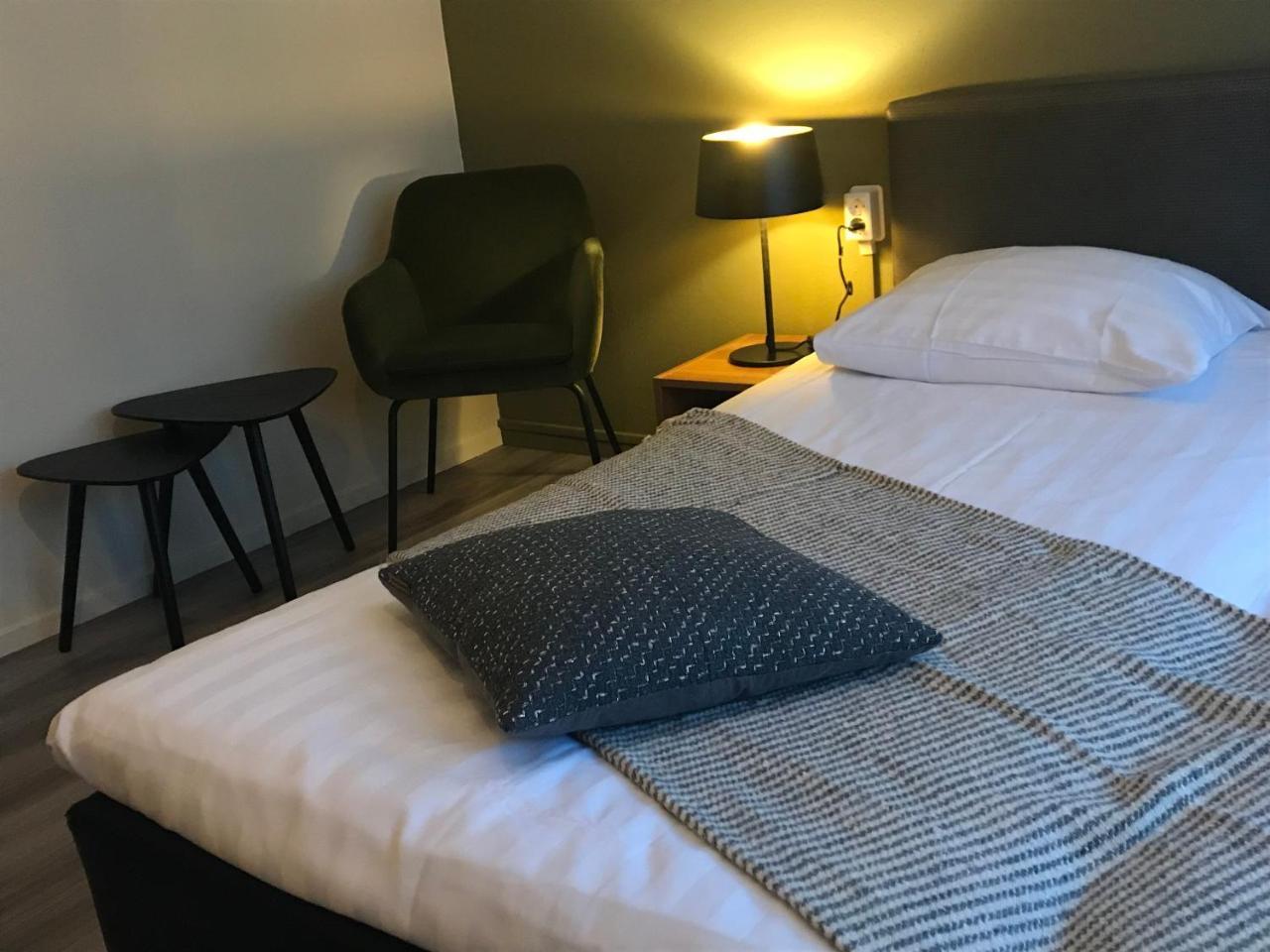 Tweepersoonskamer met 2 Aparte Bedden