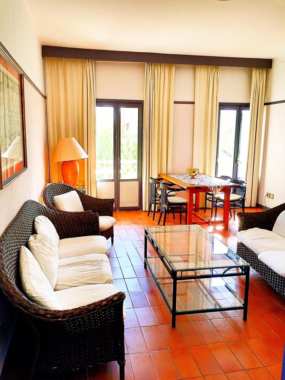 Apartamento con balcón