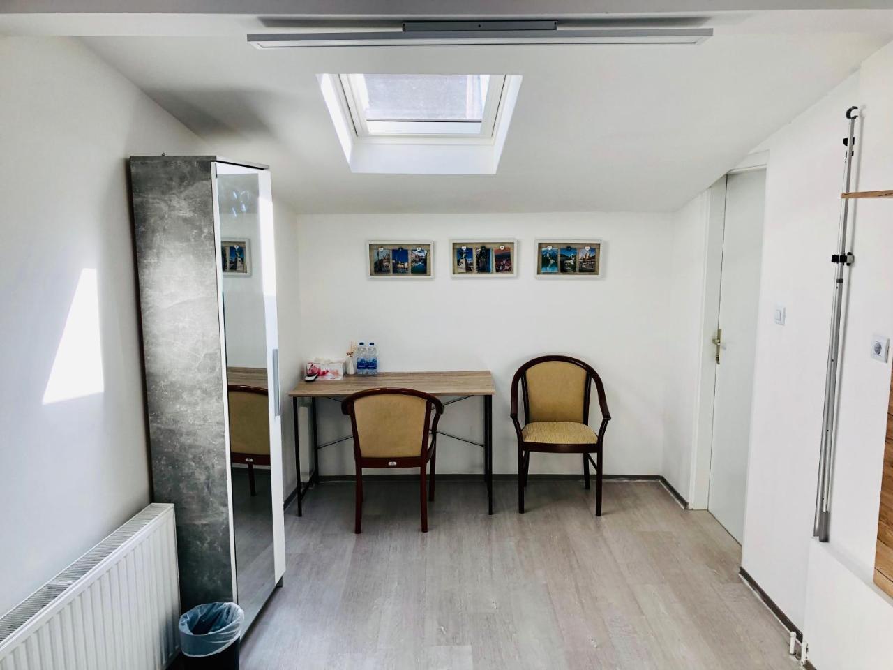 Zweibettzimmer mit Gemeinschaftsbad
