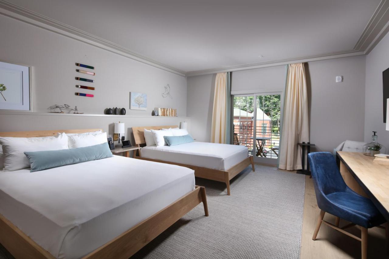 Queen Room with Balcony