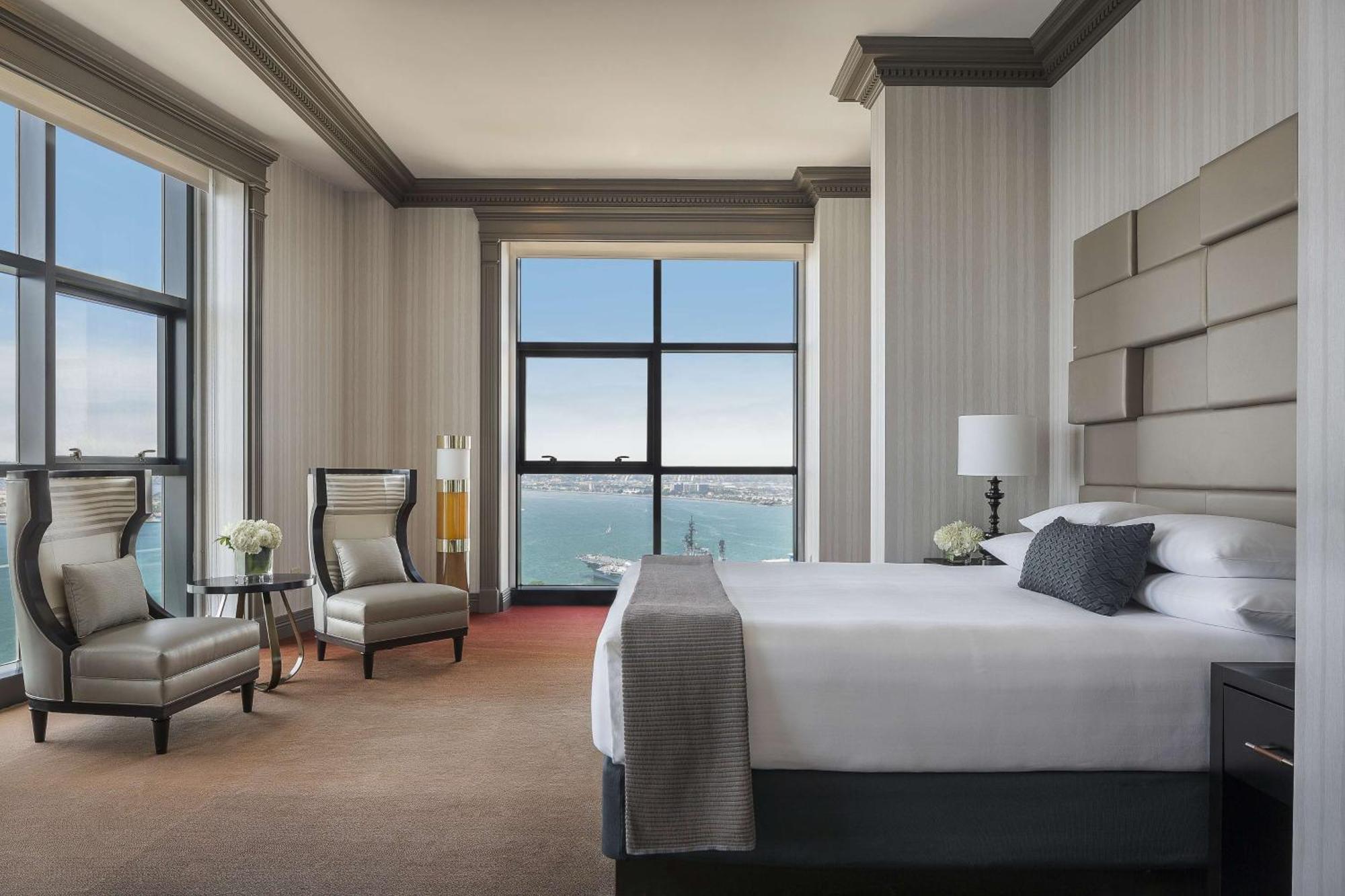 Penthouse Suite,682986369:JPEG