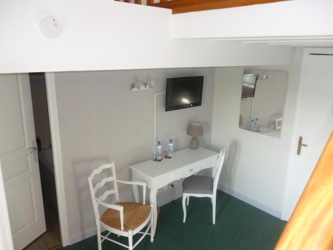 Chambre Triple (3 Adultes)