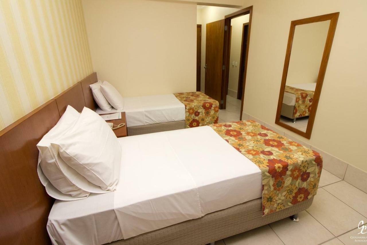 Quarto Standard com 2 Camas de Solteiro