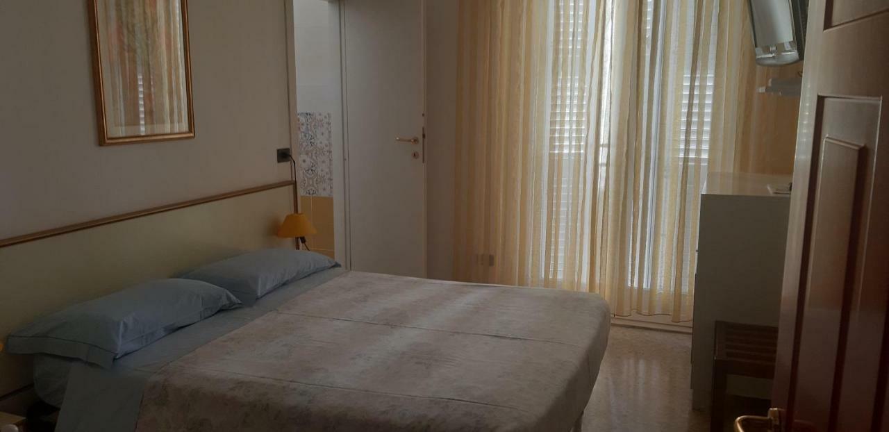 Economy Double Room,791847282:JPEG
