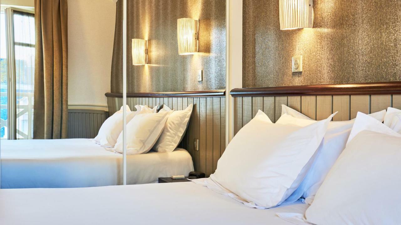Comfort Doppelzimmer mit Straßenblick.