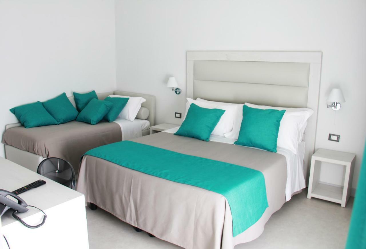 Triple Room with Balcony,806328333:JPEG