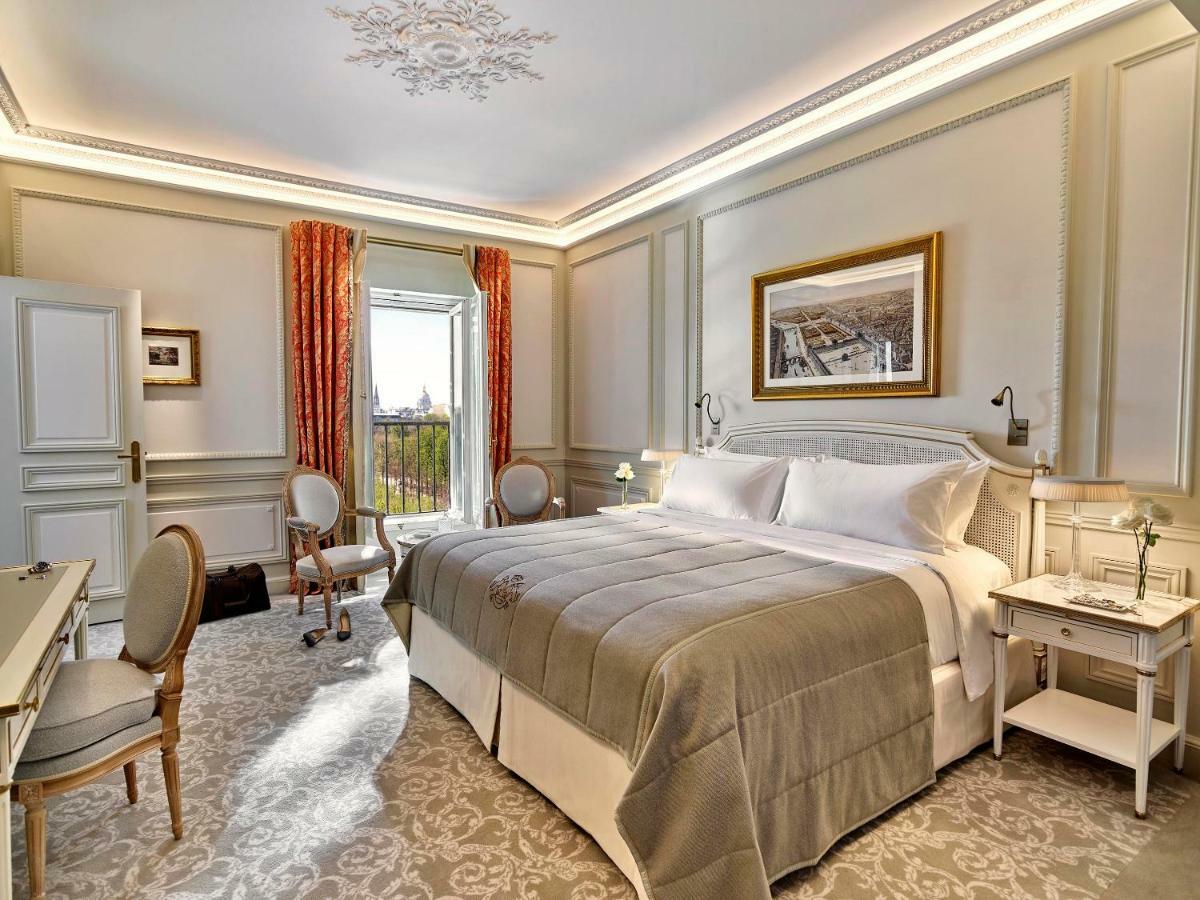 Executive Suite met uitzicht op de Eiffeltoren