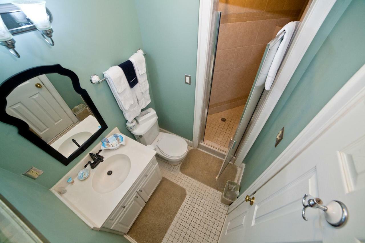 Queen Suite,812124039:JPEG