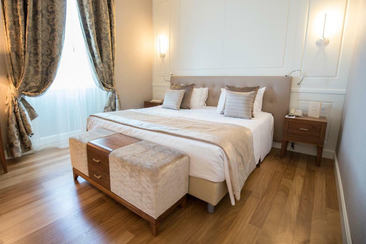 Prestige Double Room with Lake View,817795001:JPEG