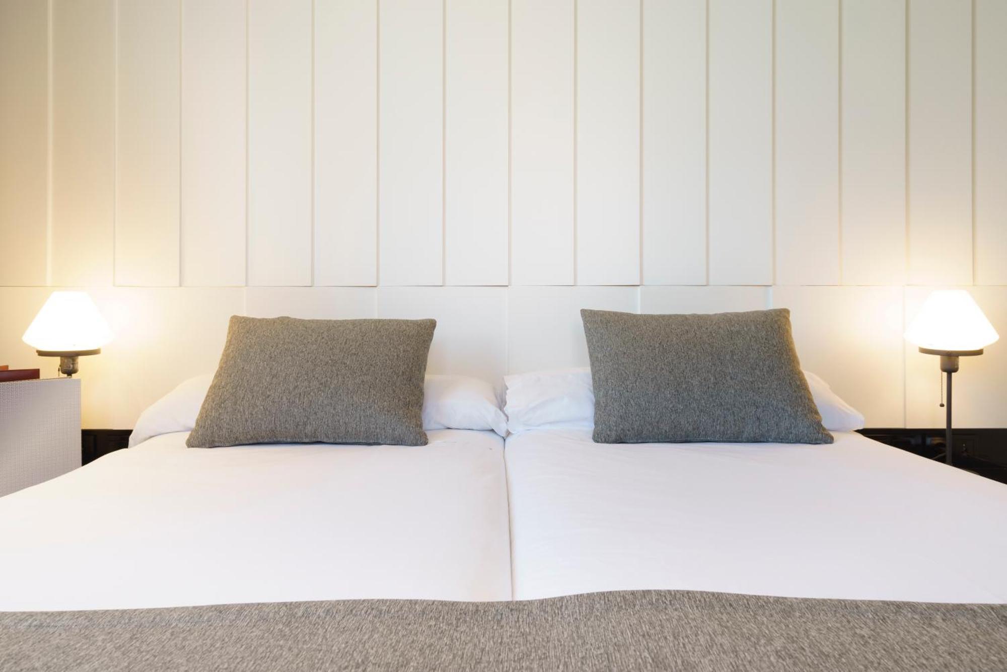 Standard Single Room,1278831373:JPEG