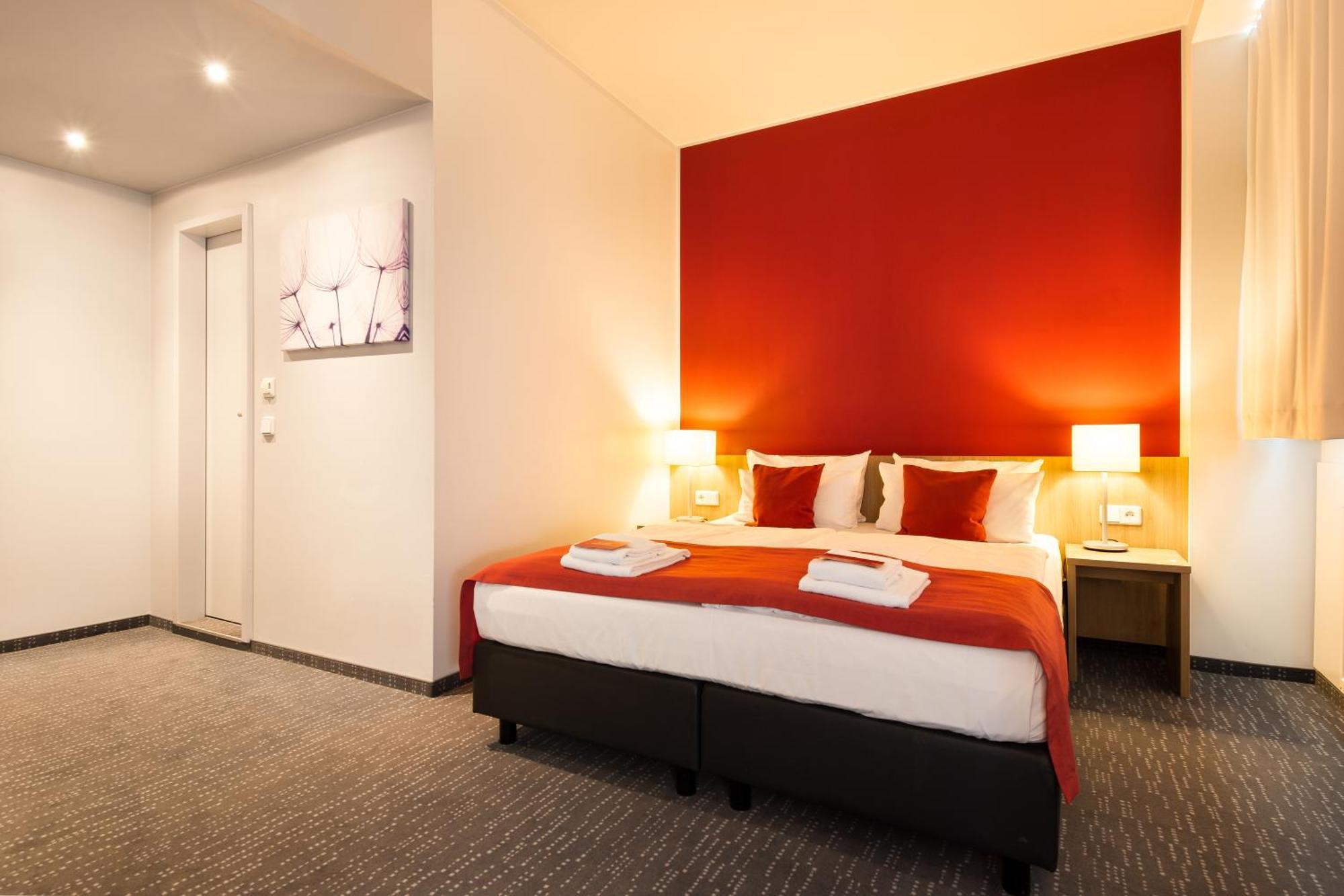 Single Room,1332488513:JPEG