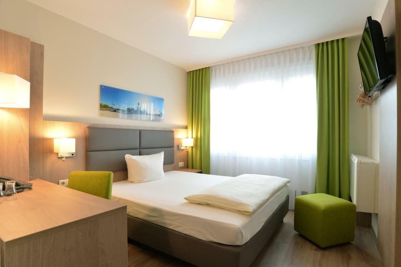 Double Room,830257976:JPEG
