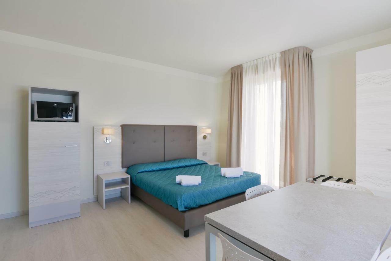 Monolocale Comfort con Vista Mare Laterale