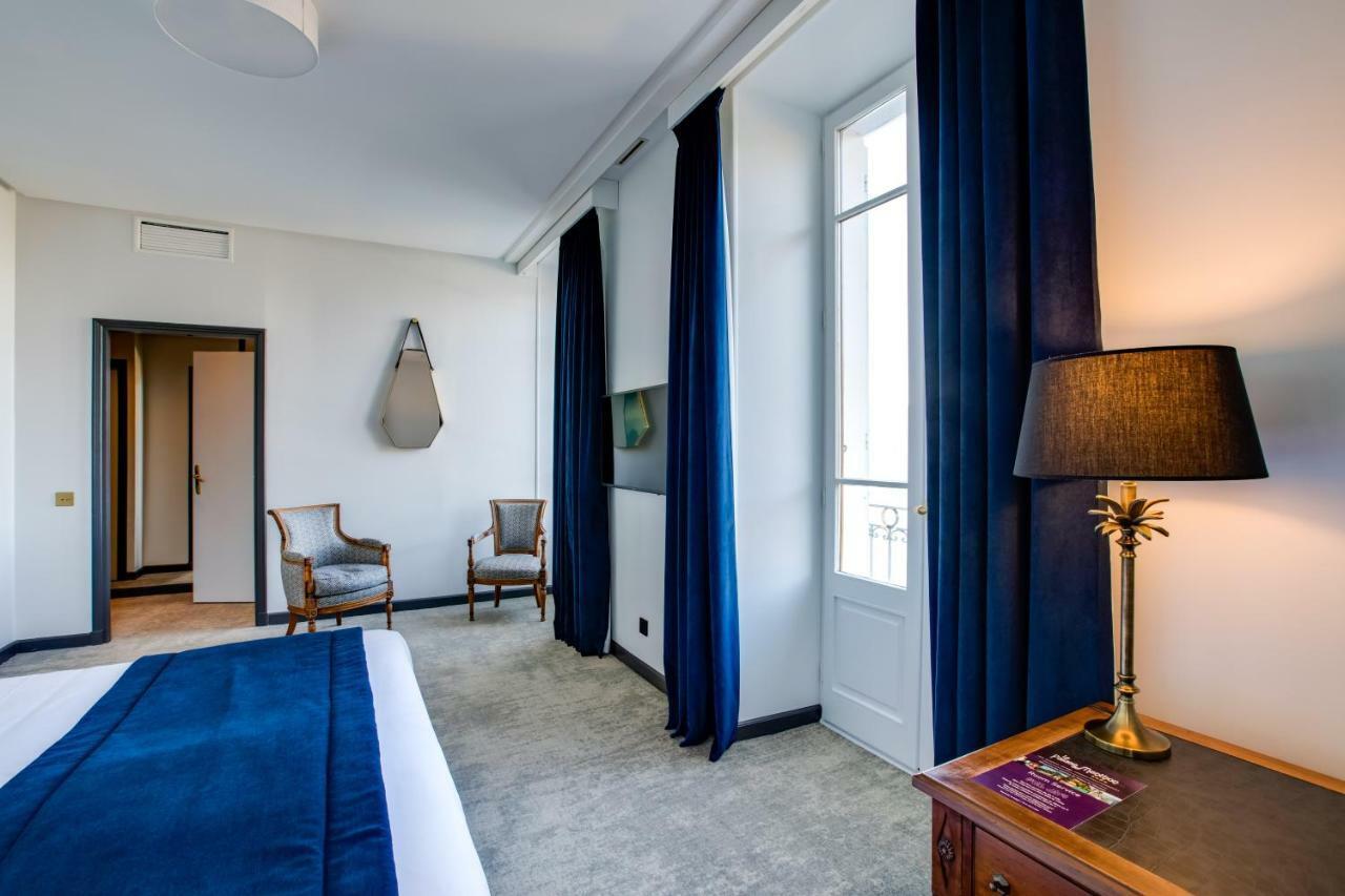 Chambre Panoramique - Vue sur Lac - Accès au Spa Inclus
