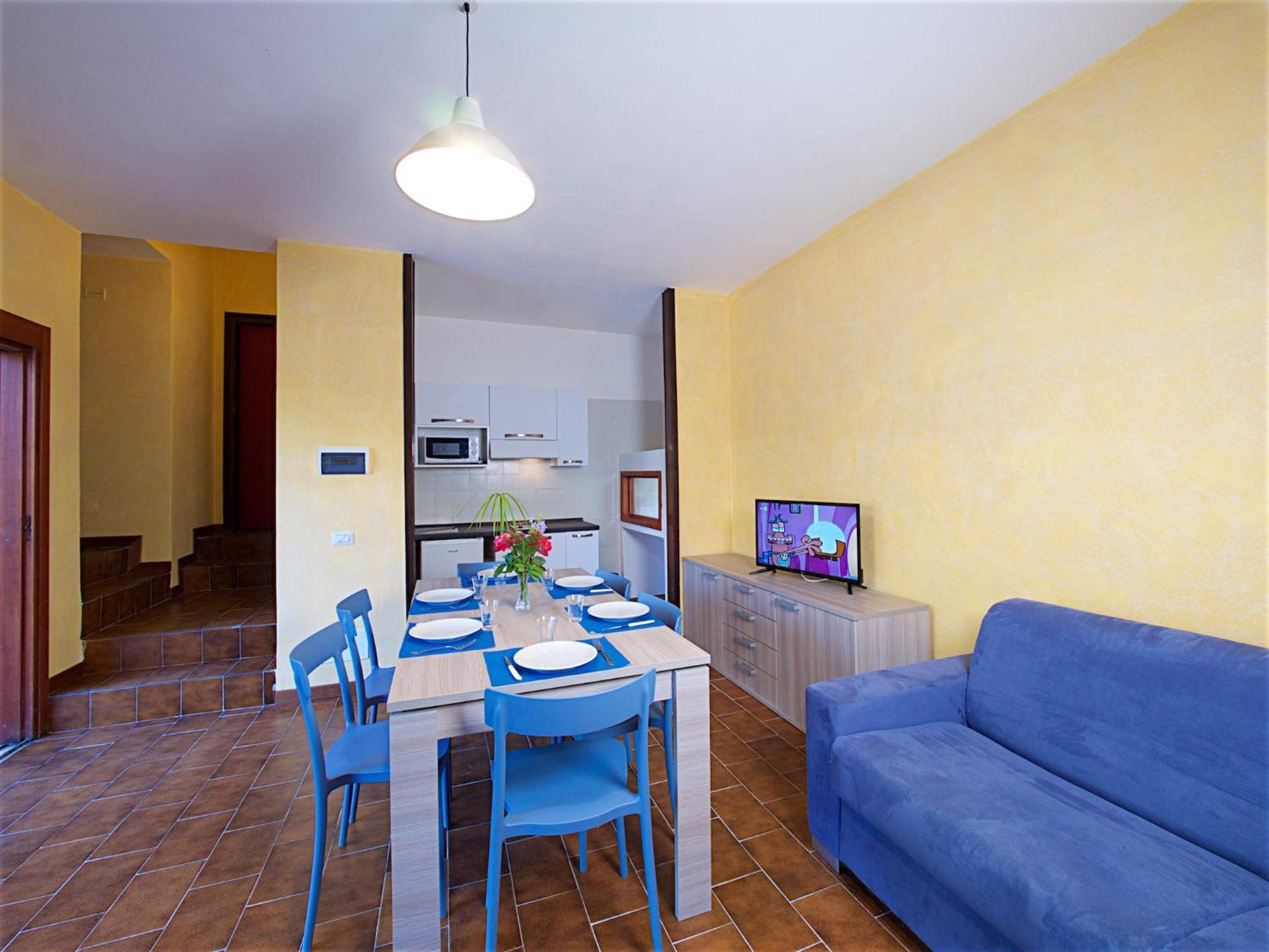 Classic Two-Bedroom Apartment,848605466:JPEG