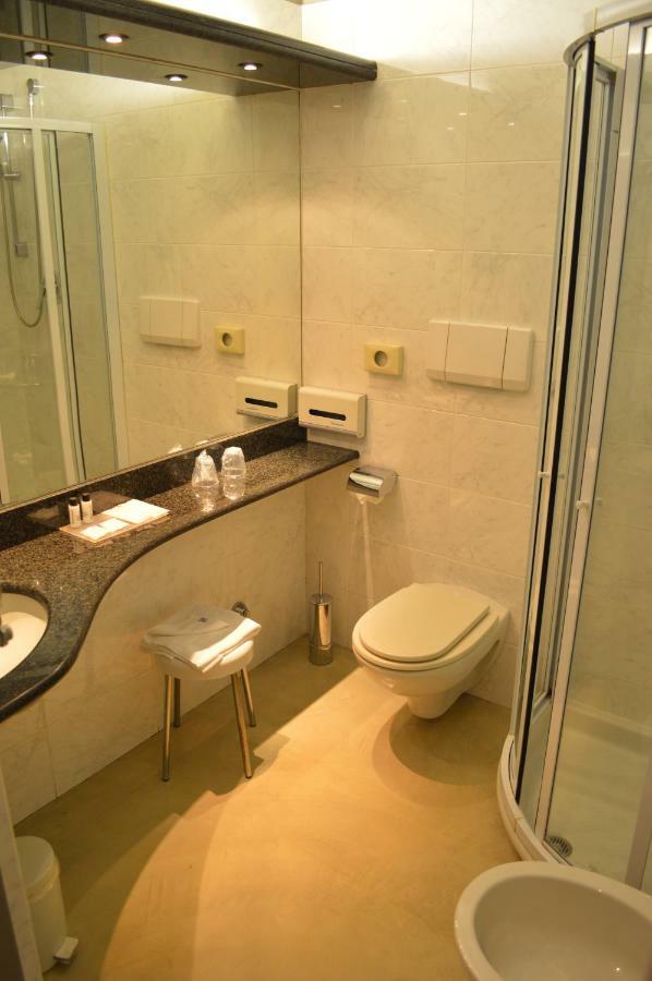 Deluxe Single Room,258179169:JPEG