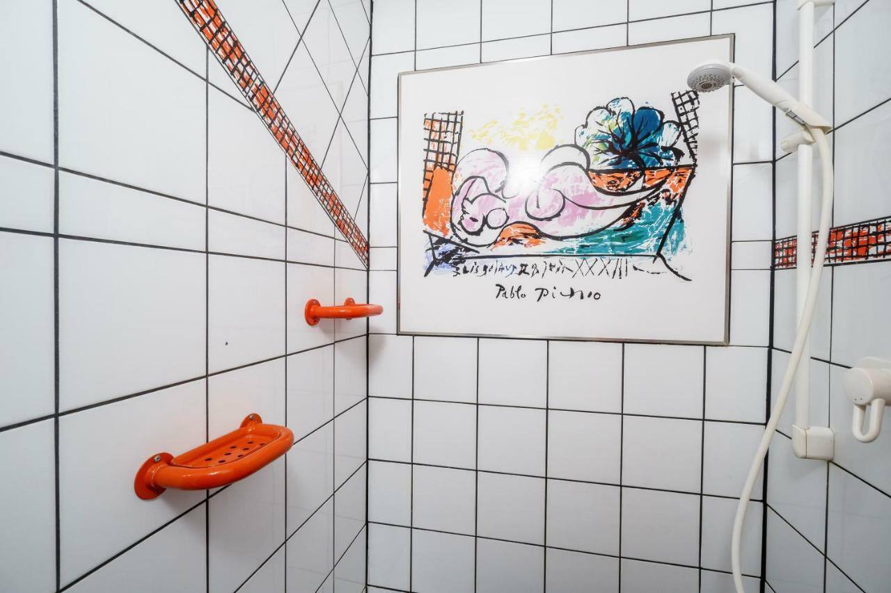 Dreibettzimmer mit Gemeinschaftsdusche/ -WC