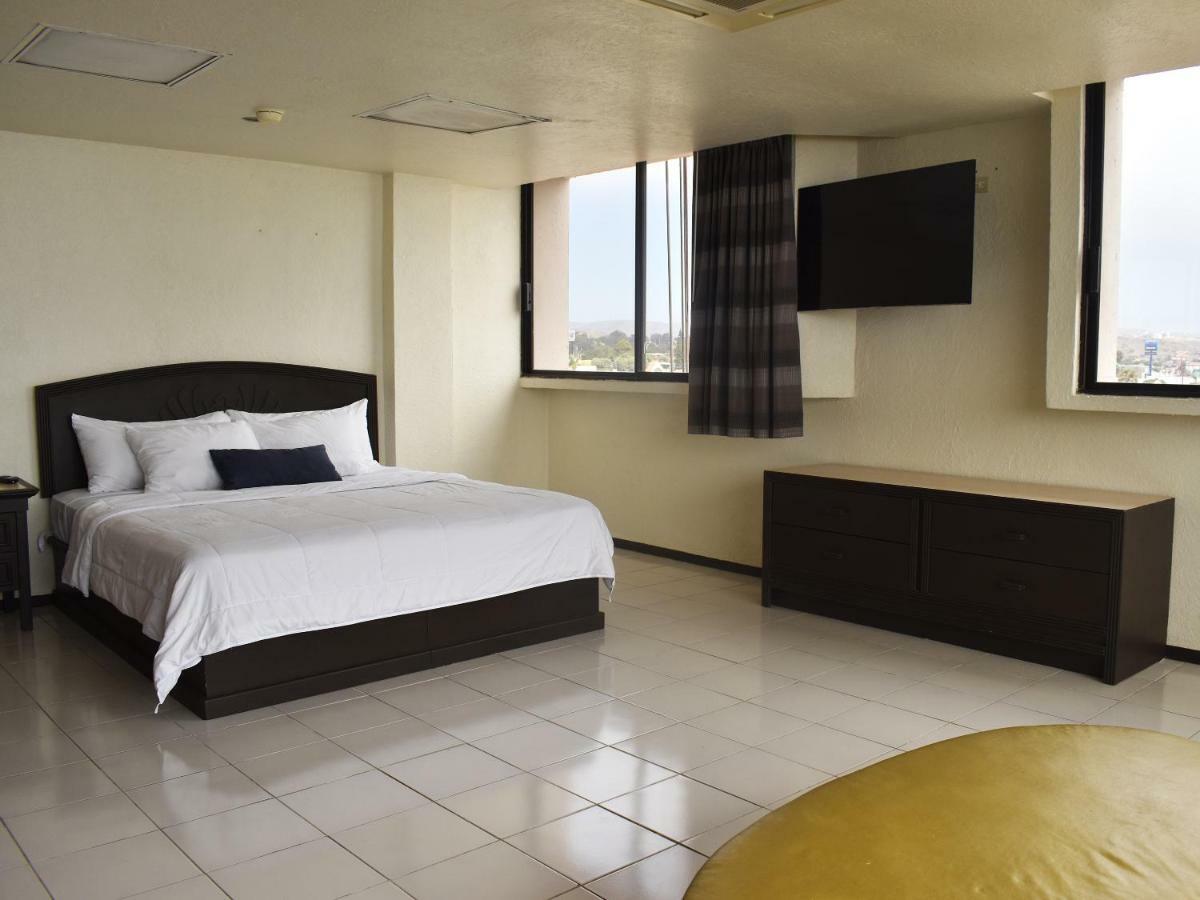 Suite with Sea View,1742785586:JPEG