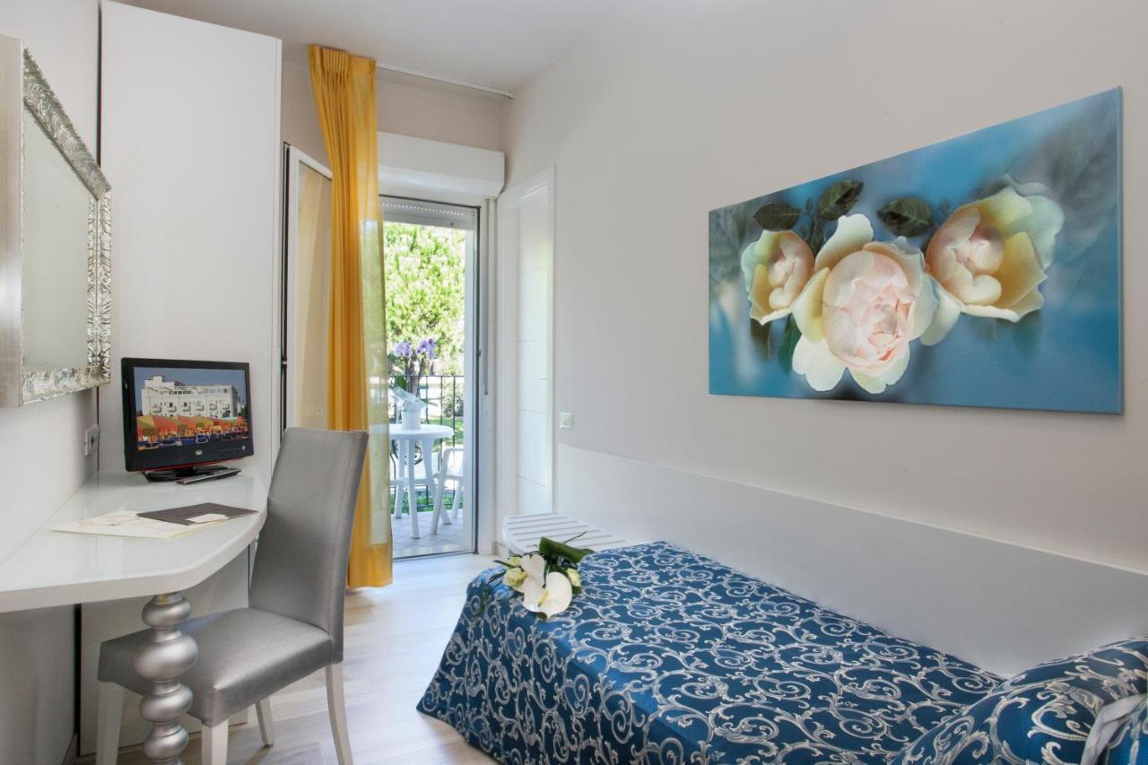 Standard Single Room with Side Sea View,769119301:JPEG