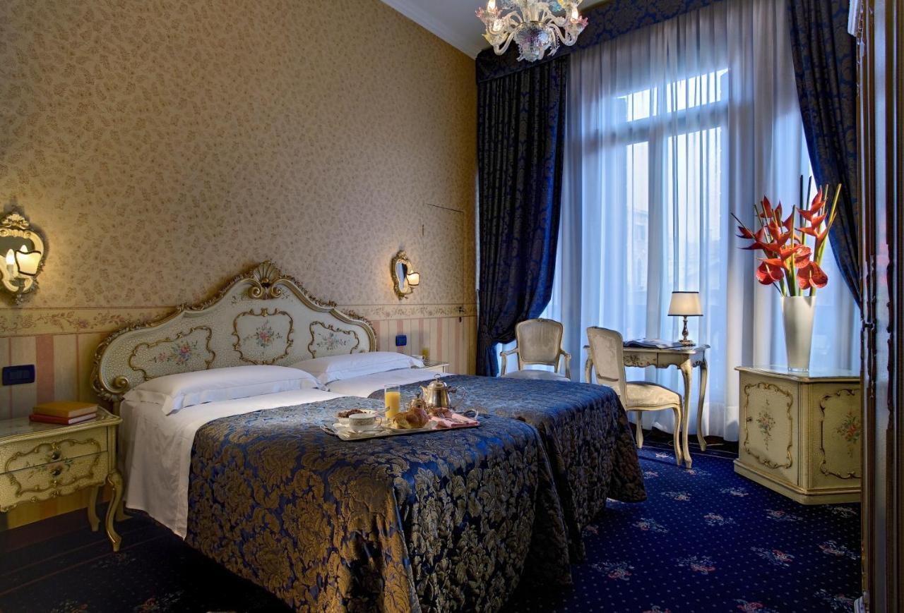 Quarto Superior com Cama de Casal ou 2 de Solteiro