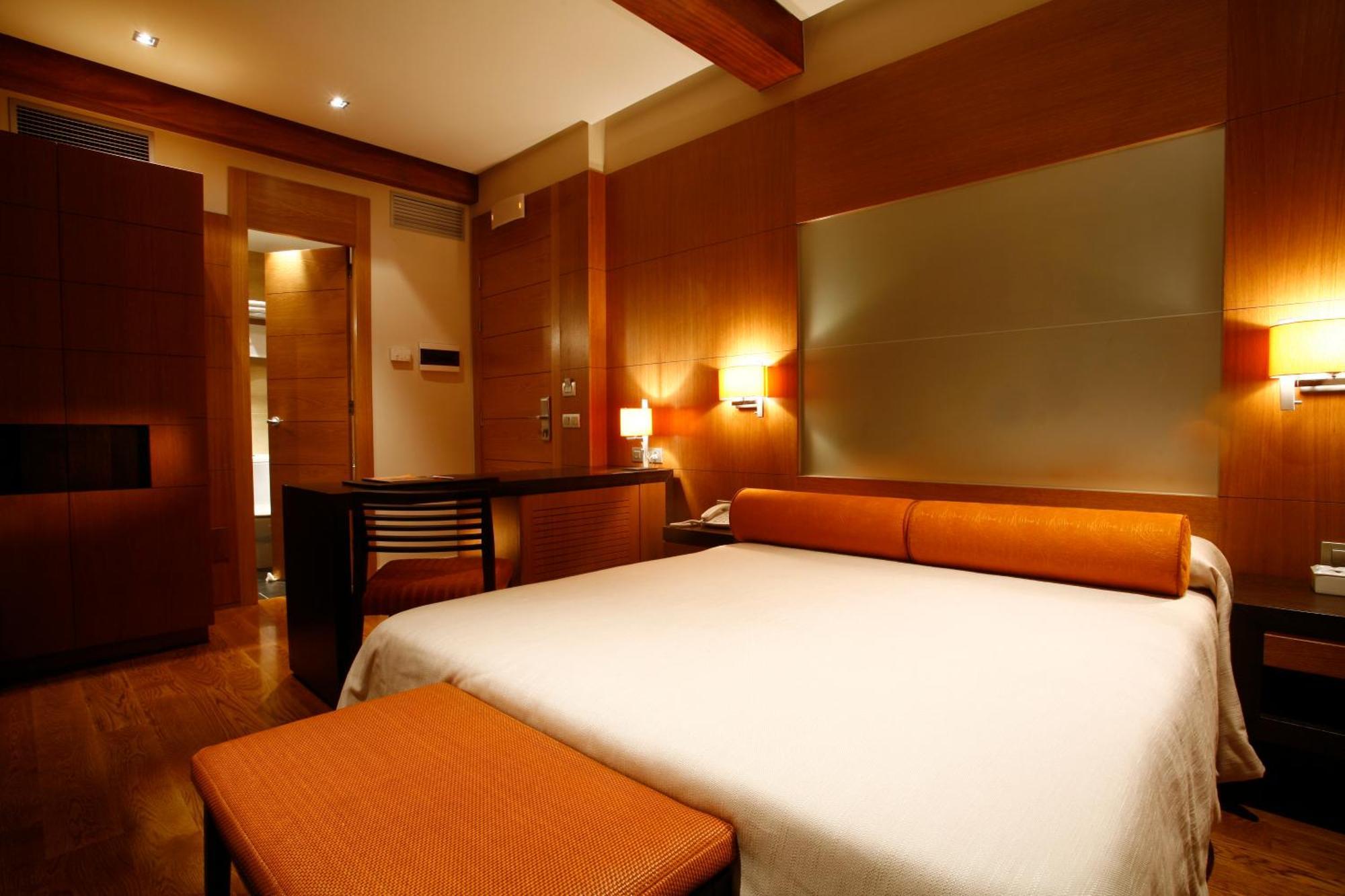 Double or Twin Room,1580332449:JPEG