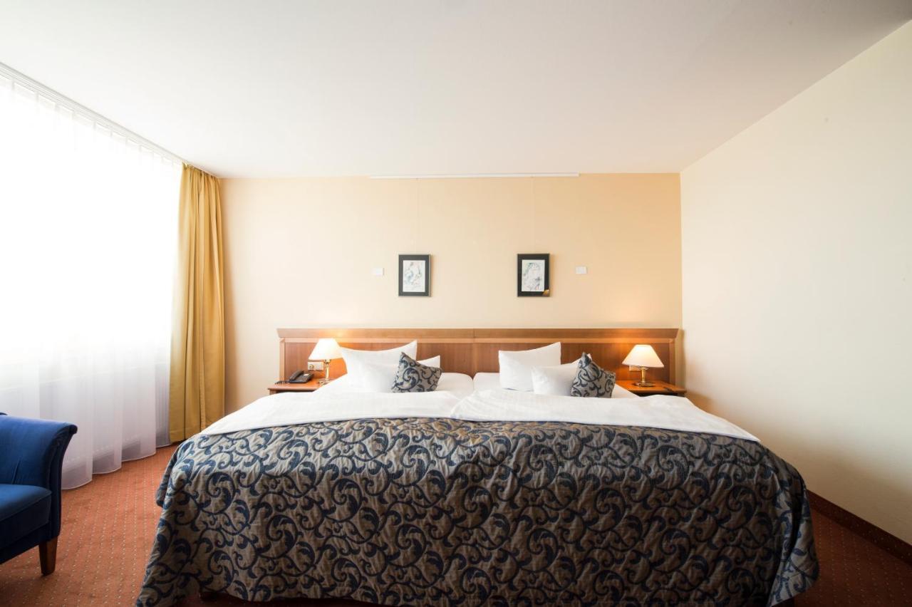 Junior Suite met Uitzicht op Bazel of de Bergen - Gratis Minibar en Koffiezetapparaat