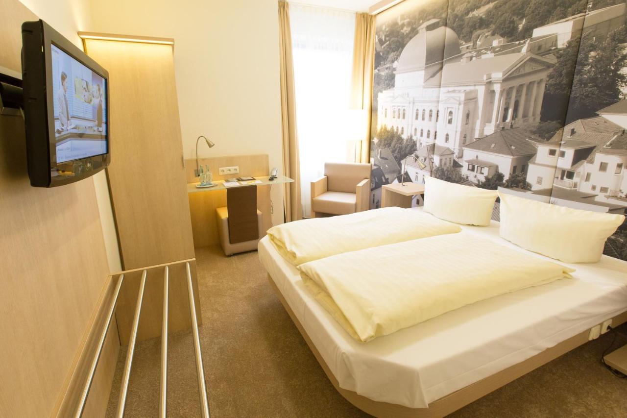 Single Room,925575901:JPEG