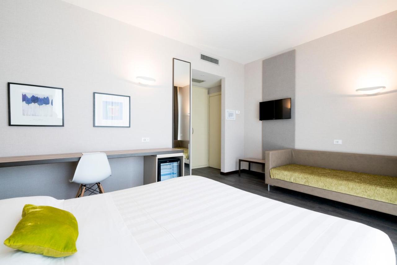 Double or Twin Room - Annex,1176027319:JPEG