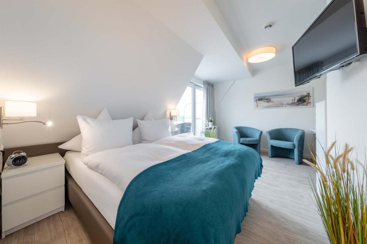 Apartment with Balcony,1589480138:JPEG