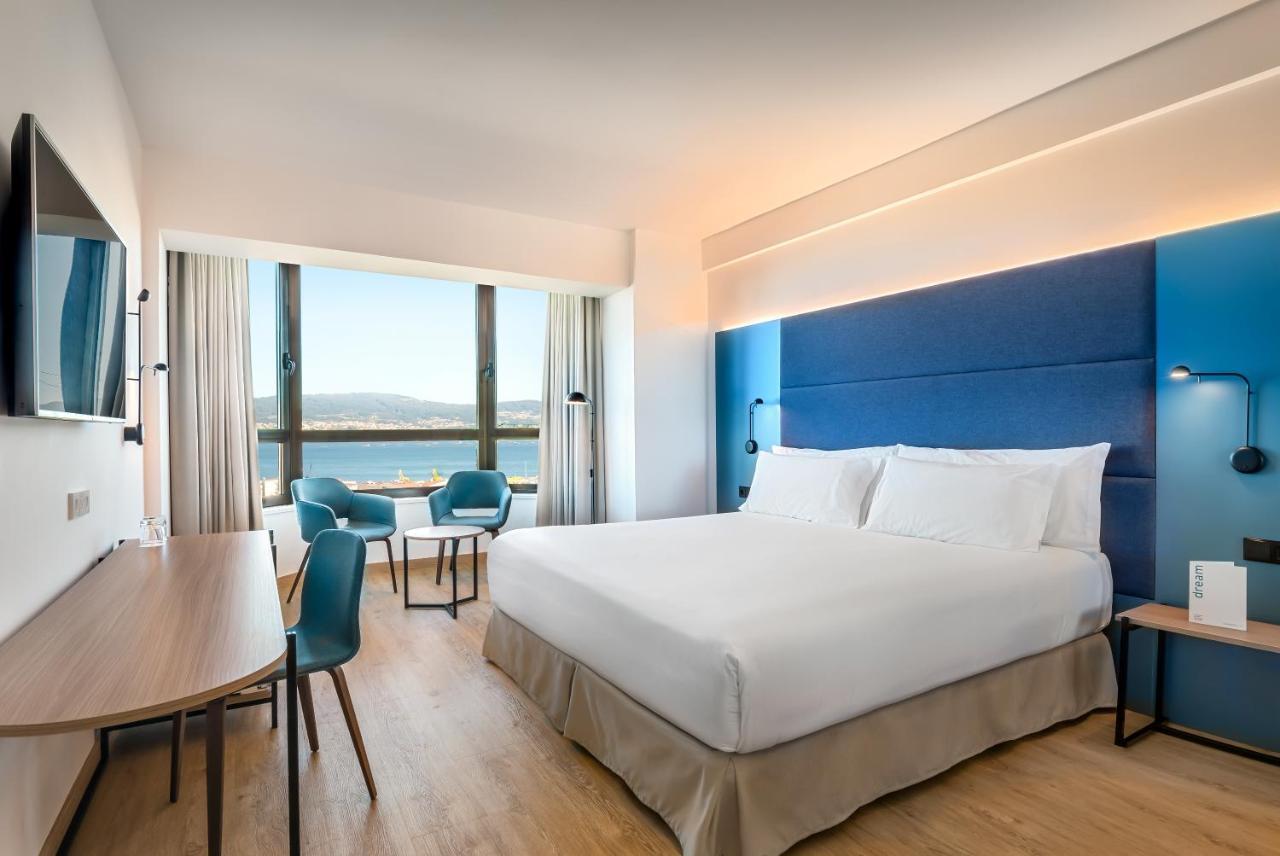 Superior King Room with Views (2 Adults),1708104106:JPEG