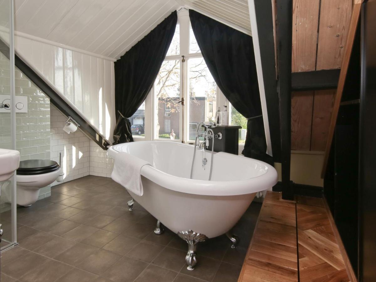 Kamer met Kingsize Bed