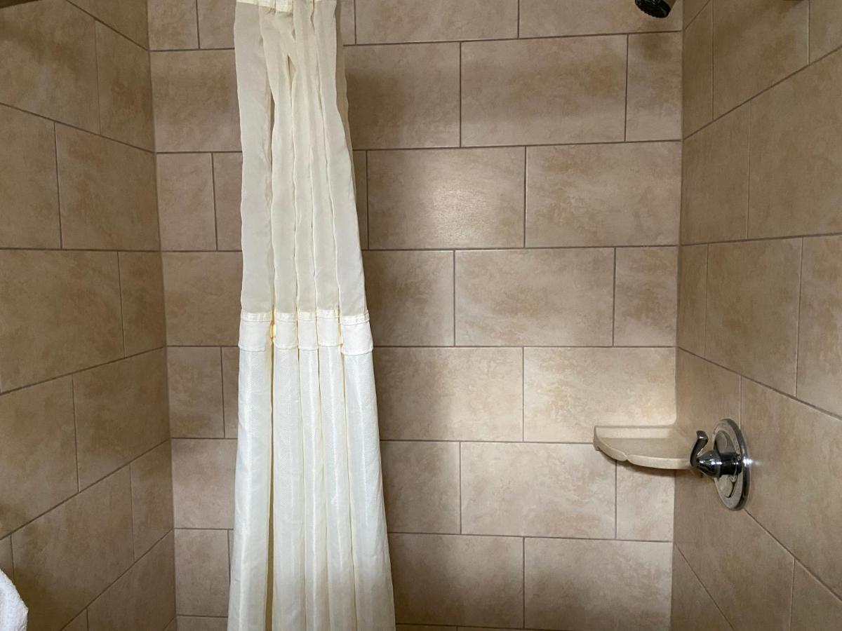 Queen Suite,951473245:JPEG
