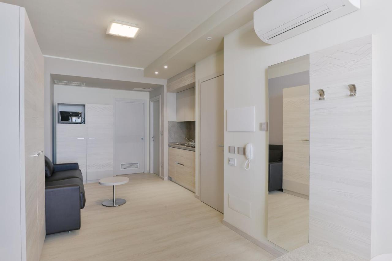 Appartamento Comfort con 1 Camera da Letto e Vista Mare Laterale