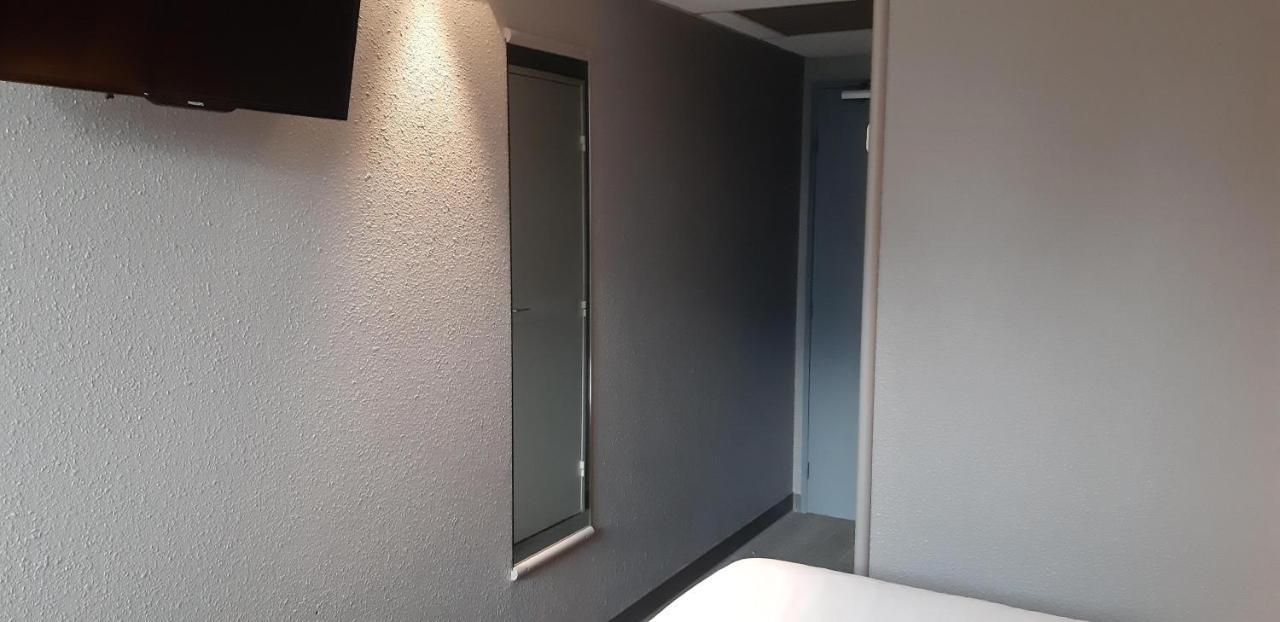 Standard Double Room,1215154771:JPEG