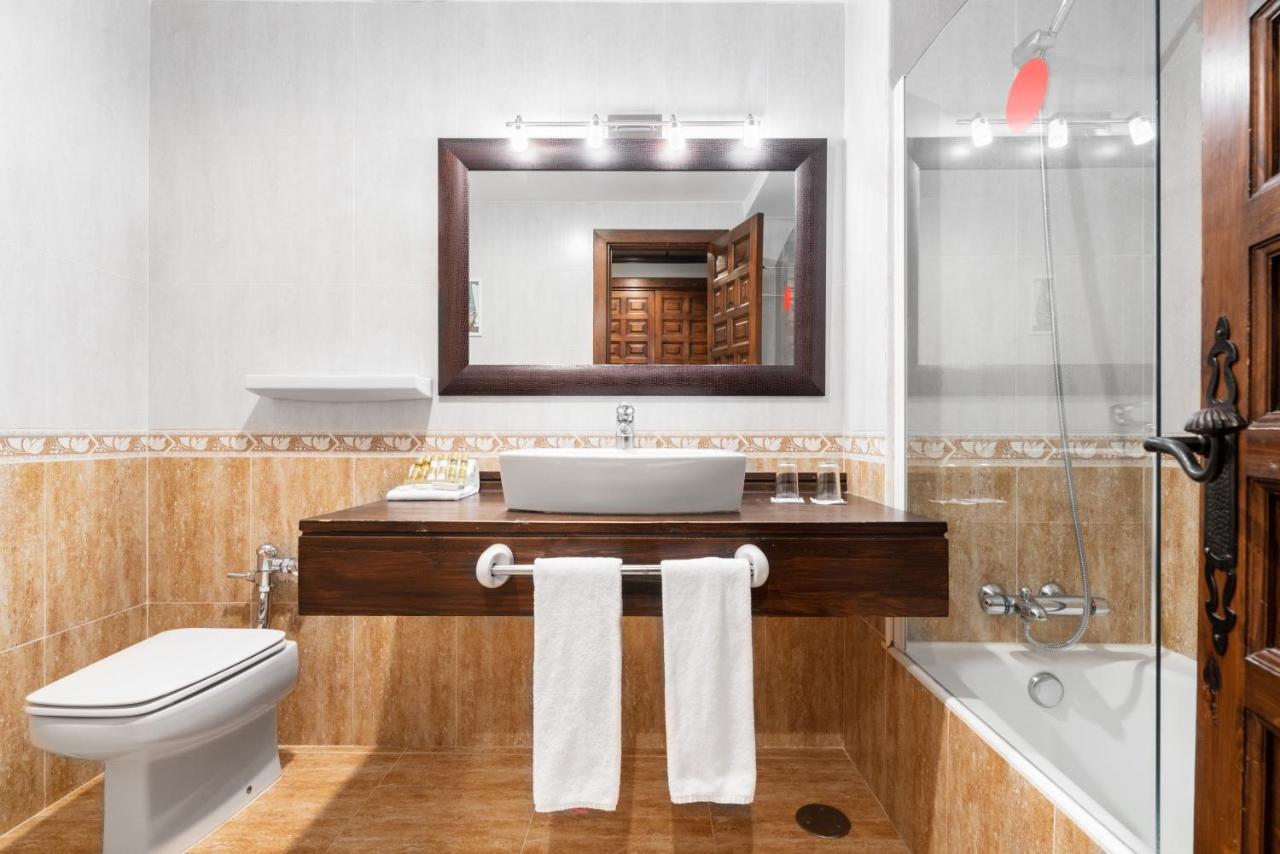 Triple Room,1207877860:JPEG