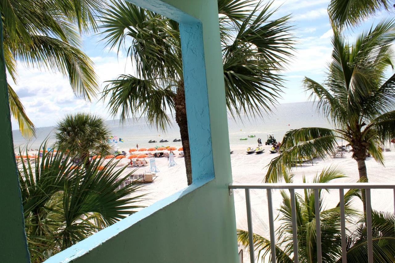 Beachfront Two Double Beds Suite Balcony,980876122:JPEG