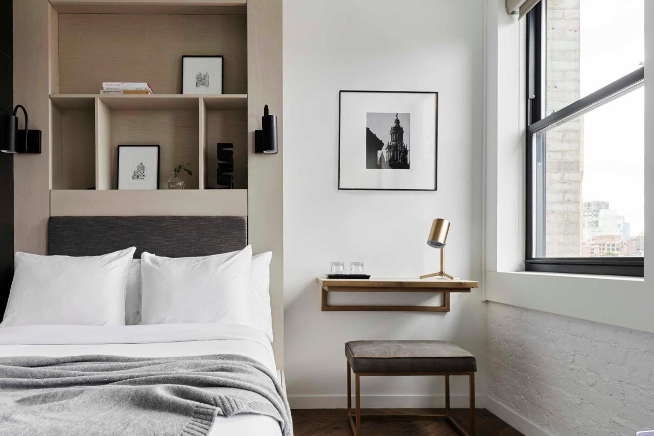 Walker Kamer met Queensize Bed