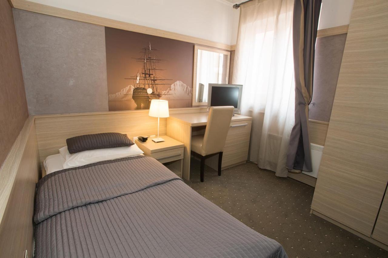 Classic Single Room,1589570665:JPEG