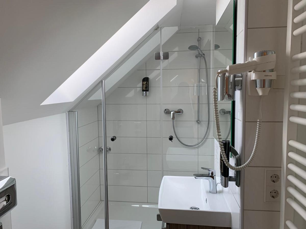 Two-Bedroom Apartment,998212941:JPEG