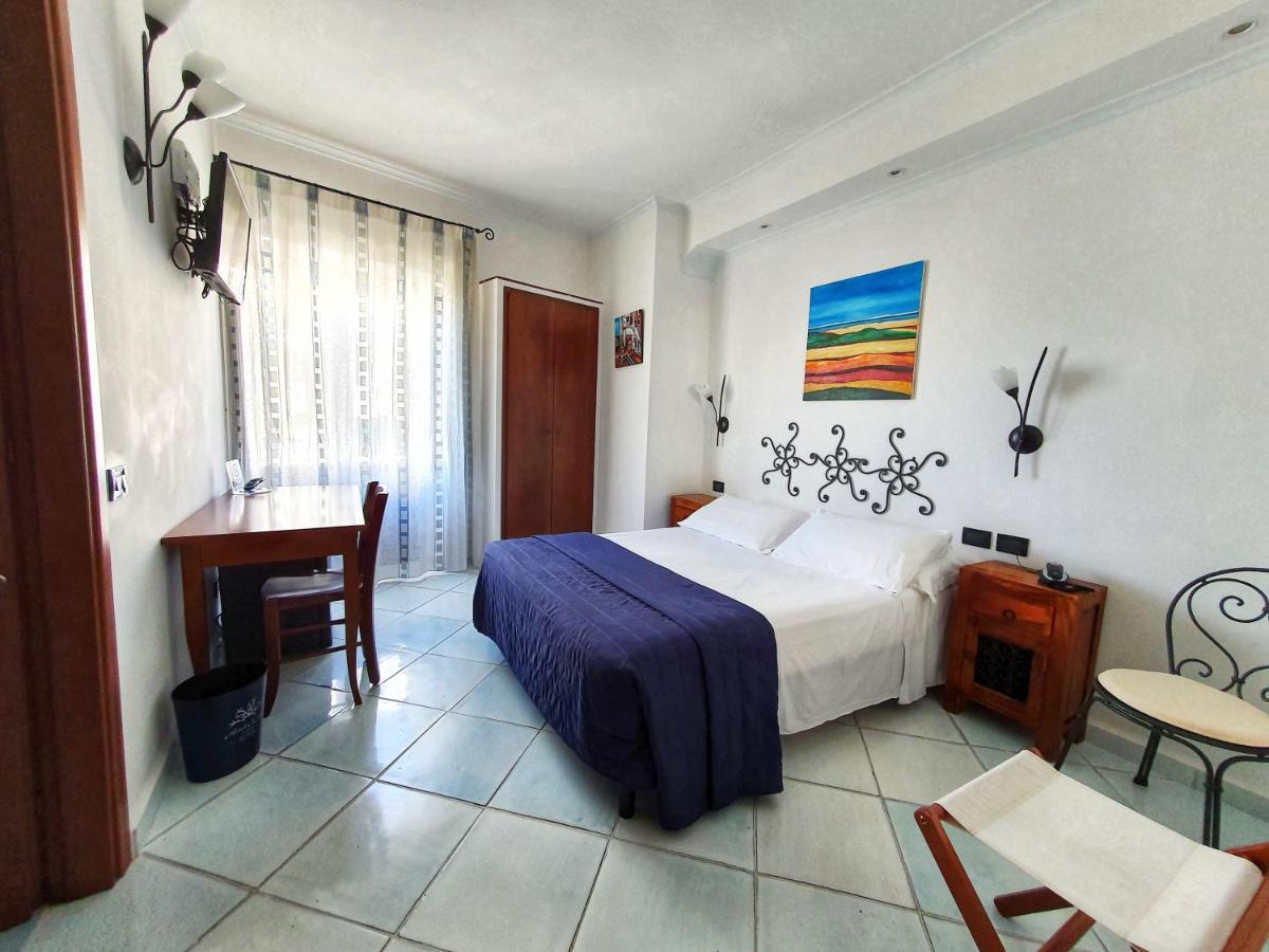 Double Room,996171001:JPEG