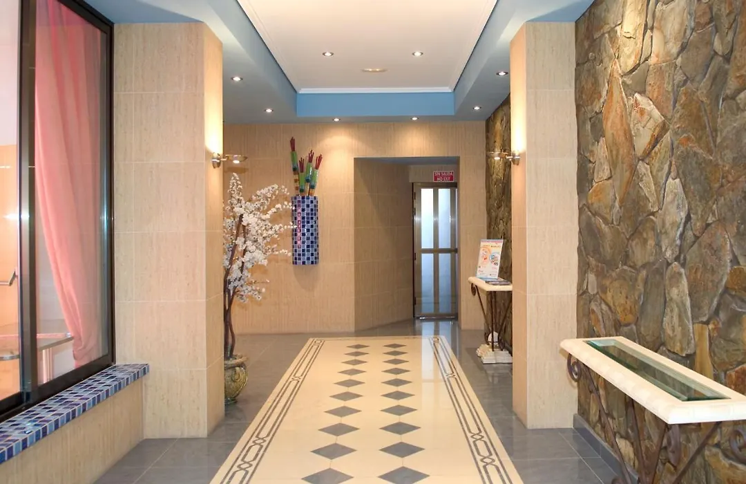 Hotel L'Escala-1