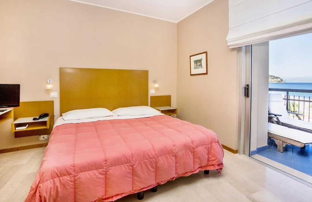 Hotel Tirreno-1