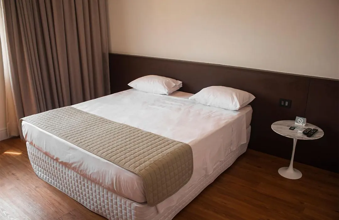 Vip Hotel-1
