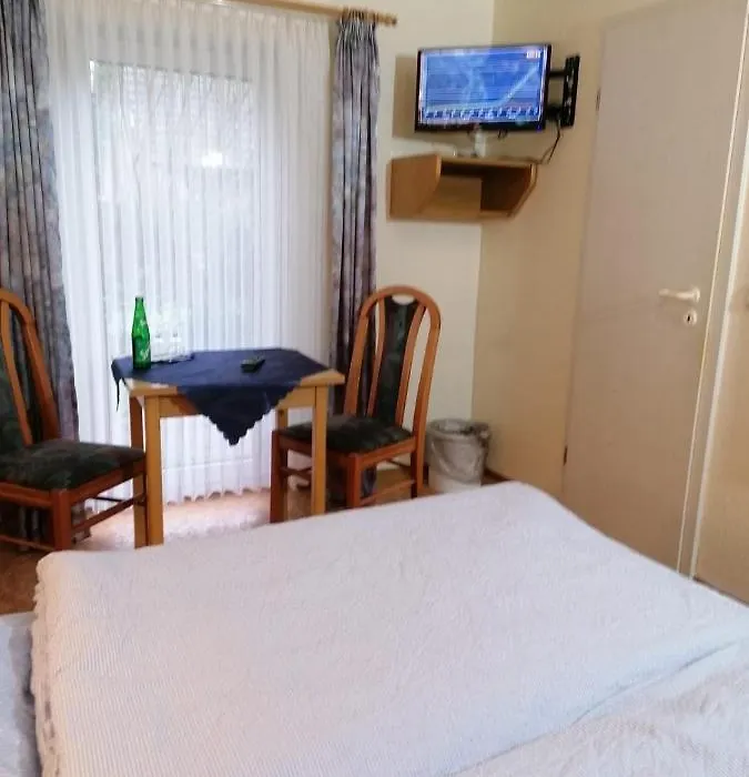 Hotel Pension garni Haus am Strand-1