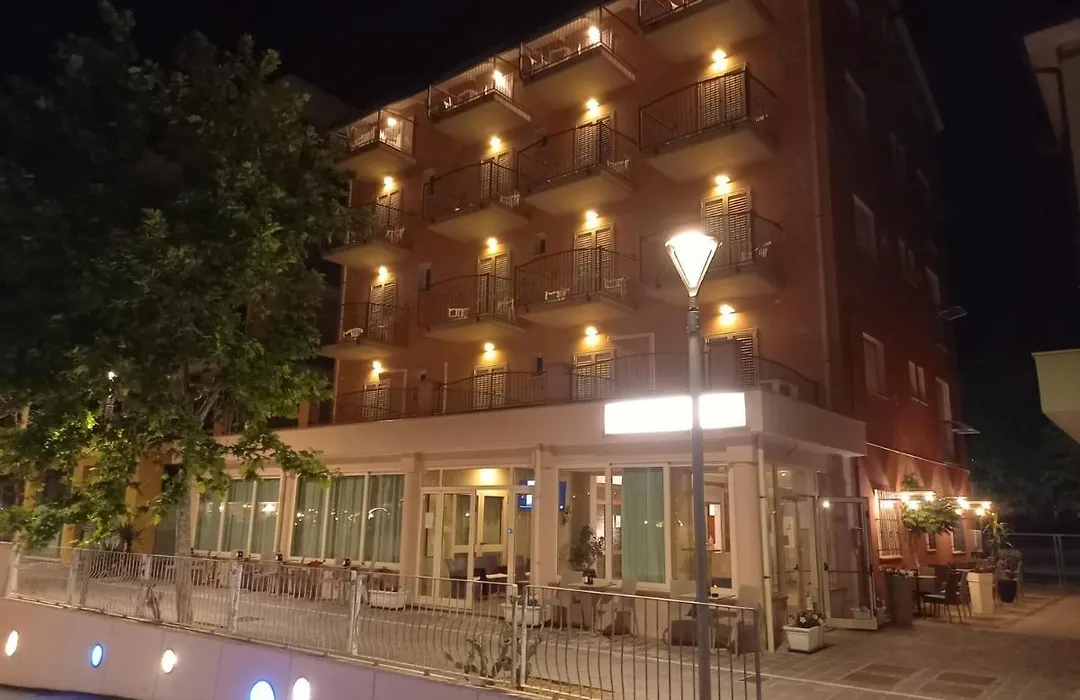 Hotel Serafini-1