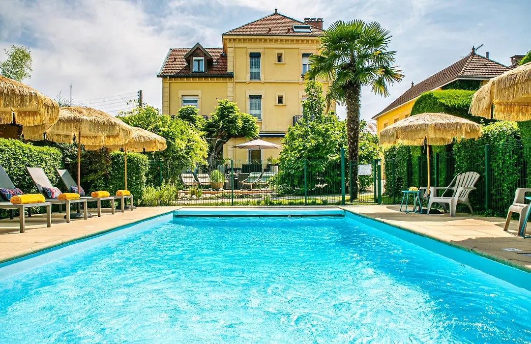 Hotel Des Dauphins-1