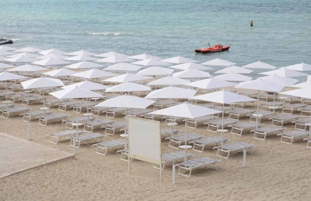 Hotel Riva Del Sole-1