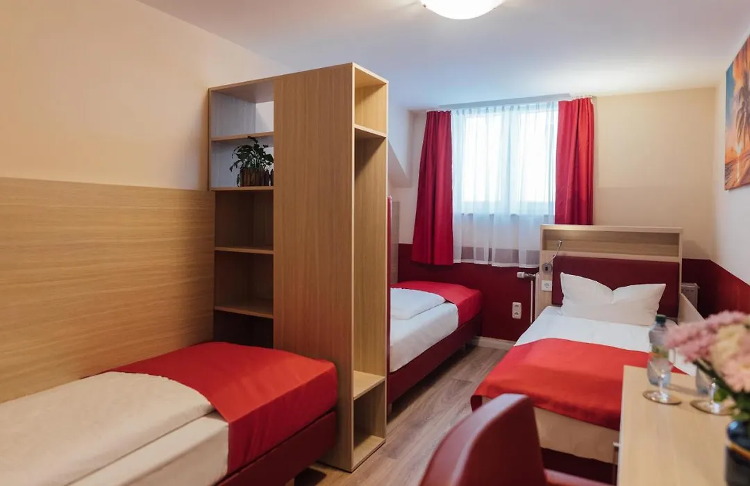 Hotel Hamburger Perle-1