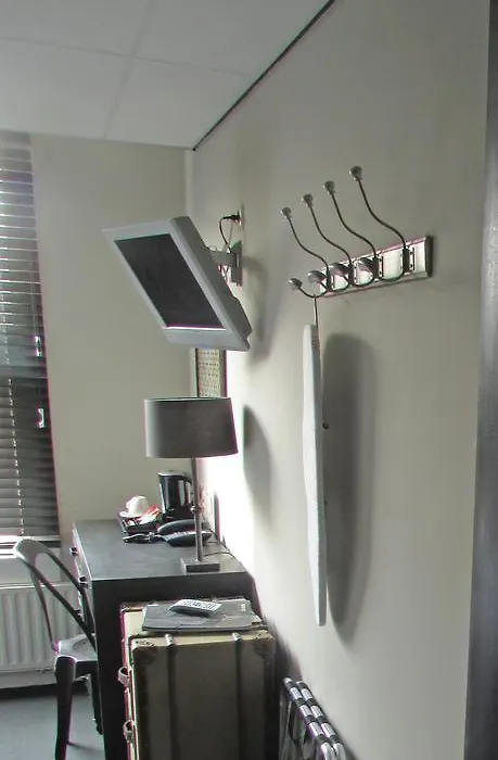 Hotel One-1