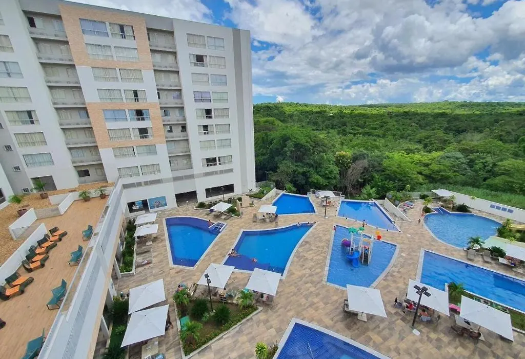 Park Veredas, Rio Quente , com vista para a montanha-1